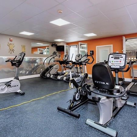 2Br Suite At The Grand Castle Pool Gym & Parking Grandville Exteriör bild