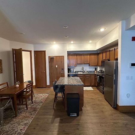 2Br Suite At The Grand Castle Pool Gym & Parking Grandville Exteriör bild