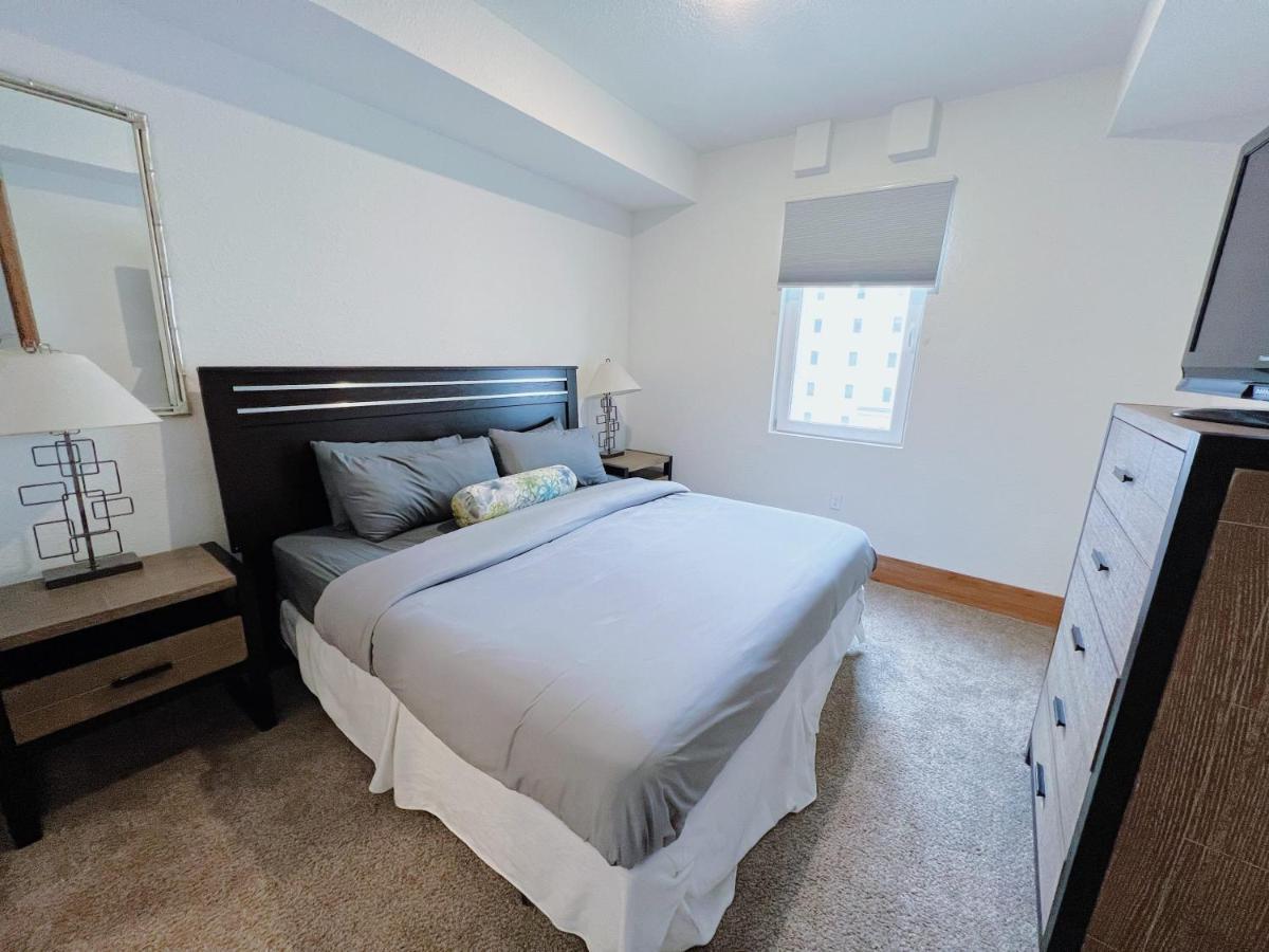 2Br Suite At The Grand Castle Pool Gym & Parking Grandville Exteriör bild