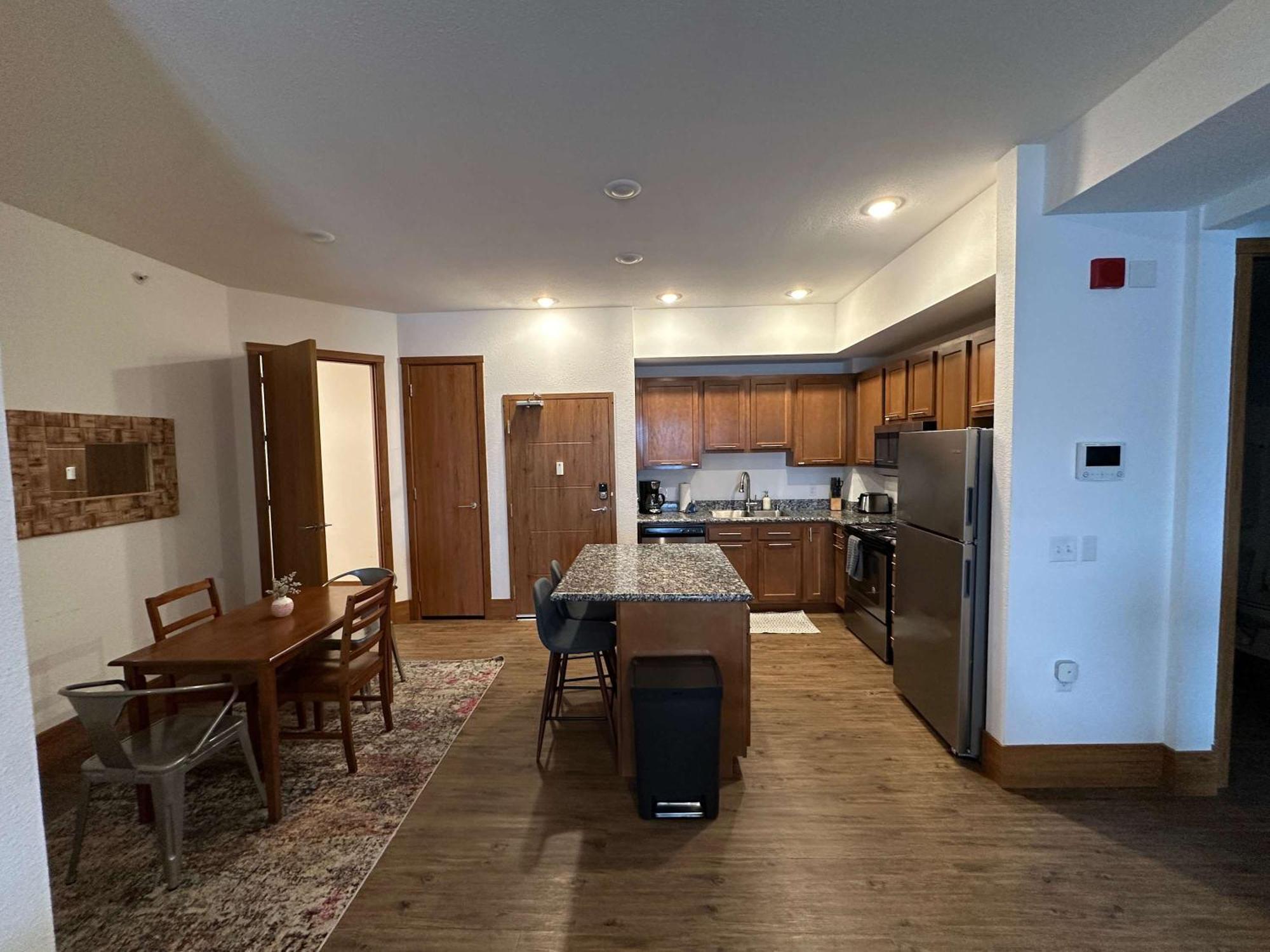 2Br Suite At The Grand Castle Pool Gym & Parking Grandville Exteriör bild